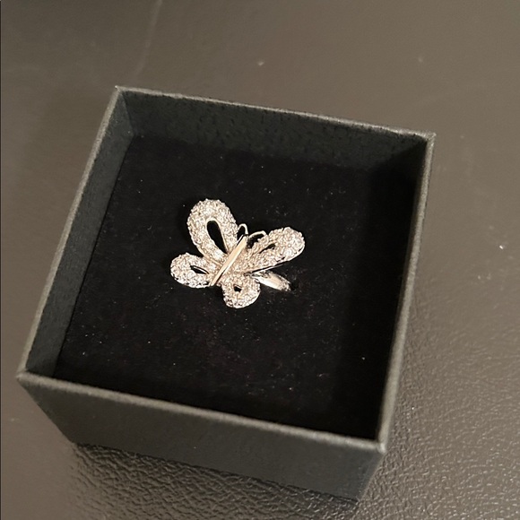 Jewelry - Elegant Sterling Silver Butterfly Ring
Size 7 1/2.